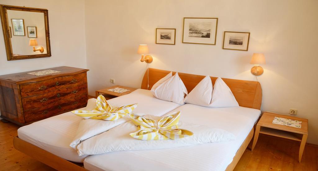 Hotel Seehof Maria Woerth Exterior photo